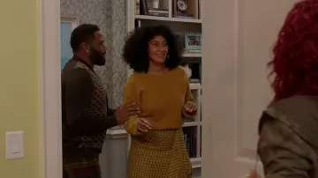 Hudson Côté-Fente Sweat-shirt de l'arc-en-ciel Johnson (Tracee Ellis Ross) black-ish (S05E11)