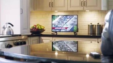 La bouilloire OXO dans la cuisine du manoir des X-Men dans Deadpool