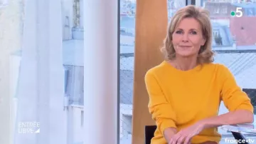 The sweater yellow Claire Chazal in free Entry to the 30/01/2019