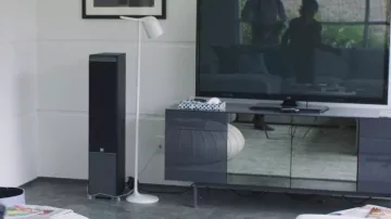 The TV furniture Bontempi Casa de Davis (Jake Gyllenhaal) in Demolition