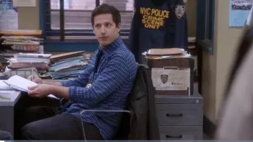Rag & Bone 3/4 placket shirt worn by Jake Peralta (Andy Samberg) in Brooklyn Nine-Nine (S01E18)