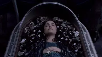 La réplique du pendentif de Padmé Amidala (Natalie Portman) dans Star Wars II : La revanche des Sith