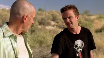 The black t-shirt with death's head, which pulls the tongue of Jesse Pinkman (Aaron Paul) in Breaking Bad S02E03