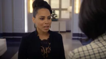 The top lace and leopard print Dolce & Gabbana to Tegan Price (Amirah Vann) in Murder S05E11