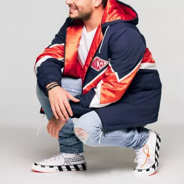 The sneakers onverse Chuck Taylor 70s Hi Off White Kev Adams on the account instagram @kevadams