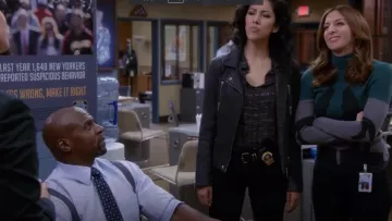 La camisa Kooples Print Cotton Blend usada por Rosa Díaz (Stephanie Beatriz) en Brooklyn Nine-Nine (S02E18)