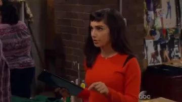 Karen Millen Knit with Shoulder Mesh usado por Mandy Baxter (Molly Ephraim) en Last Man Standing (S03E18)