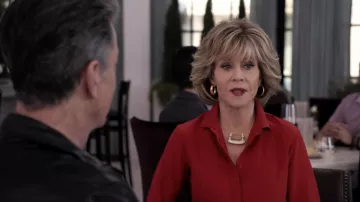 Alexis Bittar Necklace pendant worn by Grace Hanson (Jane Fonda) as seen in Grace and Frankie S05E05