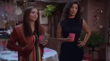 Alice + Olivia Suellen Romper porté par Rosa Diaz (Stephanie Beatriz) dans Brooklyn Nine-Nine (S05E19)
