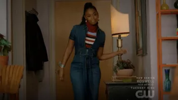 The combination of jean Alice + Olivia worn by Anissa Pierce (Nafessa Williams) in Black Lightning S02E12
