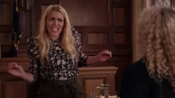 Ulla Johnson Posey ruched floral print cotton and silk blend organza blouse worn by Sheba Goodman (Busy Philipps) in Unbreakable Kimmy Schmidt S04E10