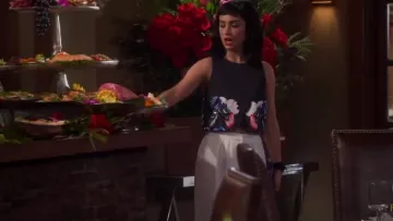 Keepsake Foundations Wide Leg Pants worn by Mandy Baxter (Molly McCook) in Last Man Standing (S06E01)