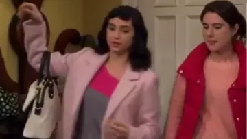 Forever 21 Texturé à la Palangre Manteau porté par Mandy Baxter (Molly Ephraim) dans le Dernier Homme Debout (S04E17)