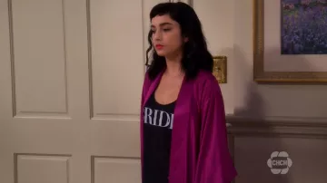 Natori Imperial Floral-Print Wrap Robe worn by Mandy Baxter (Molly McCook) in Last Man Standing (S06E07)