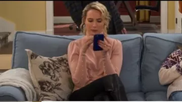 Joie Shialy Sweater worn by Mandy Baxter (Molly McCook) in Last Man Standing (S07E12)