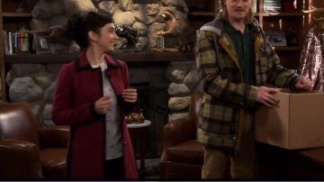 J.Crew Double Cloth Tipped Coat usado por Mandy Baxter (Molly McCook) en Last Man Standing (S06E16)