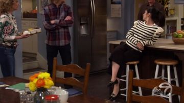 Kate Spade Cecilia Flats worn by Mandy Baxter (Molly McCook) in Last Man Standing (S06E21)