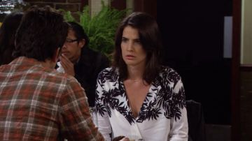 La chemise blanche à motifs bambou Peter Som de Robin Scherbatsky (Cobie Smulders) dans How I Met Your Mother S08E06