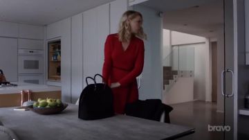 Adam Lippes Wrap-effect Velvet-trimmed Crepe Midi Dress usado por Samantha Wheeler (Katherine Heigl) en Suits (S08E13)