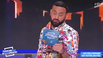 La chaqueta usada por Cyril Hanouna en Touche pas à mon poste del lunes 4 de febrero de 2019