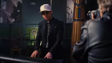 Gorra blanca de Sebastian Wilder (Ryan Gosling) en La La Land