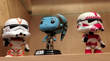 El Funko Pop! por Aayla Secura en Star Wars de Modzii en su video ¡LA MAYOR COLECCIÓN DE FIGURAS POP! ¡DESDE FRANCIA!