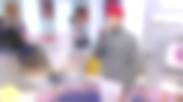 La veste Ralph Lauren de Eddy de Pretto dans C'est au programme le 08.02.2018