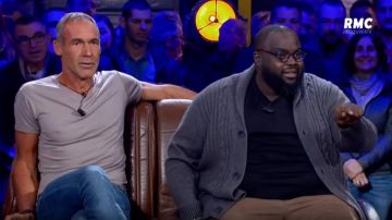 Cardigan grey worn by Issa Doumbia in Top Gear France