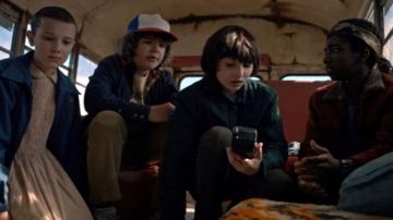 La gorra de Dustin Henderson (Gaten Matarazzo) en Stranger Things Temporada 1 Episodio 7