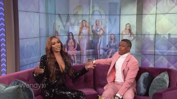 Traje de pantalón usado por Cynthia Bailey en The Wendy Williams Show 4 de febrero de 2019