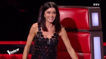 La robe Blossom Paco Rabanne portée par Jenifer dans The Voice : la plus belle voix du samedi 9 février 2019