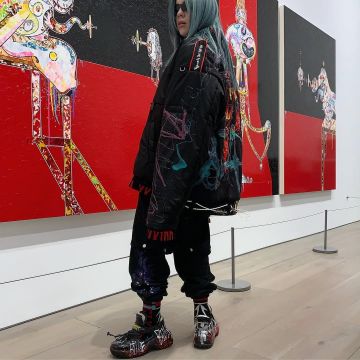 Skoot Space Jam Veste portée par Billie Eilish sur son Instagram compte