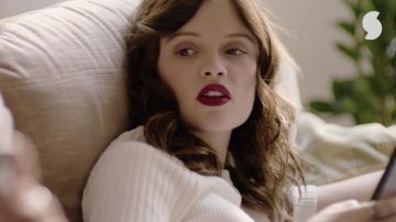 Lipstick used by Manon (Marilyn Lima) as seen in Skam France S02E07