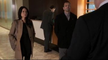 Milly Sergé de Détail Cuir Cavalier porté par le Dr Joan Watson (Lucy Liu) dans le Primaire (S02E11)