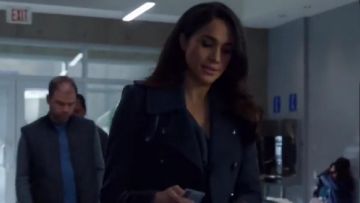 Burberry Long Wool Cashmere Trench Coat worn by Rachel Zane (Meghan Markle) in Suits (S06E02)