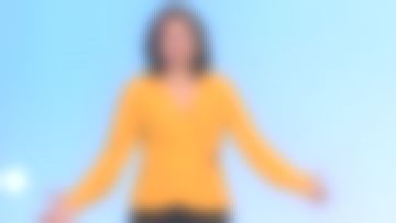 La blouse cache coeur jaune de Anaïs Baydemir dans Météo 2 le 12.02.2019