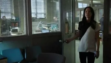 Joseph Marlin Bicolor Crepe Top worn by Dr. Joan Watson (Lucy Liu) in Elementary (S02E18)