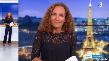 La Combinaison pantalon unie avec dentelle de Sandrine Aramon dans Soir 3 du 09/02/2019