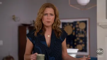 Trouvé Twist Front Knot Top worn by Lena (Jenna Fischer) in Splitting Up Together (S02E12)