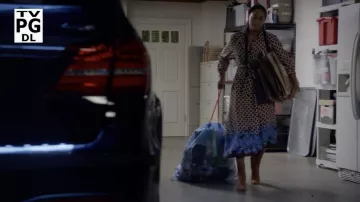Zara imprimé Géométrique Tunique portée par arc-en-ciel Johnson (Tracee Ellis Ross) black-ish (S05E12)