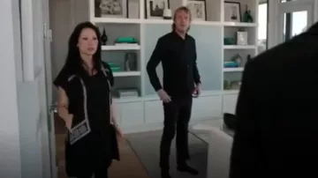 DAY Birger et Mikkelsen Folk Surdimensionné Robe Brodée porté par le Dr Joan Watson (Lucy Liu) dans le Primaire (S02E24)