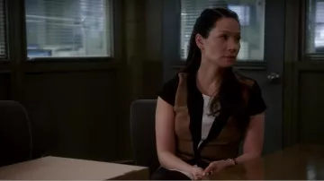 Zara Bloc de Couleur Robe avec Ceinture porté par le Dr Joan Watson (Lucy Liu) dans le Primaire (S03E13)