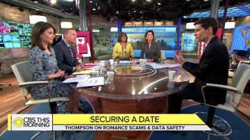 New York & Company, la 7ème Avenue Tirer Sur la Jupe Crayon Bande porté par Gayle King sur CBS Ce Matin