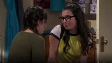 & Other Stories Color Block Tee worn by Elena Alvarez (Isabella Gomez) in One Day at a Time (S03E07)