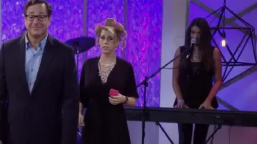 BB Dakota Shania Romper in Black worn by Stephanie Tanner (Jodie Sweetin) in Fuller House (S02E09)