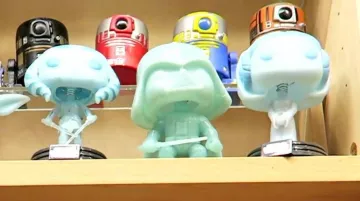 El Funko Pop! por Darth Vader Holographic en Star Wars de Modzii en LA MAYOR COLECCIÓN DE FIGURAS POP! ¡DESDE FRANCIA!