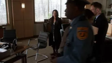 Alice + Olivia   Bain Coat worn by Dr. Joan Watson (Lucy Liu) in Elementary (S03E22)