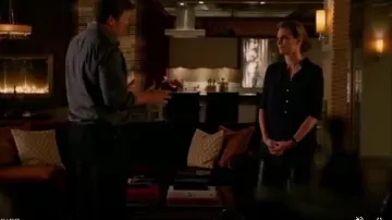 Helmut Lang Stretch en Cuir Legging porté par Kate Beckett (Stana Katic) dans le Château (S06E18)