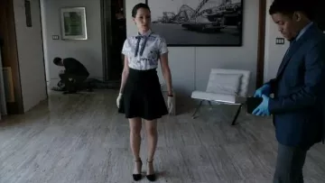 See by Chloé  Suede and Snake-effect Leather Pumps worn by Dr. Joan Watson (Lucy Liu) in Elementary (S04E03) (S04E03)