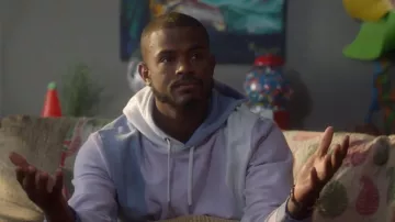 Topman Purple Vertical Stripe Hoodie usado por Aaron Jackson (Trevor Jackson) en grown-ish (S02E08)